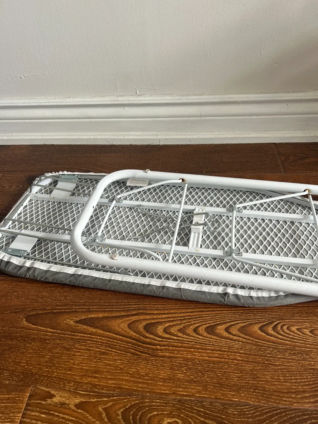 Ironing Board - Gray image indicator(3)