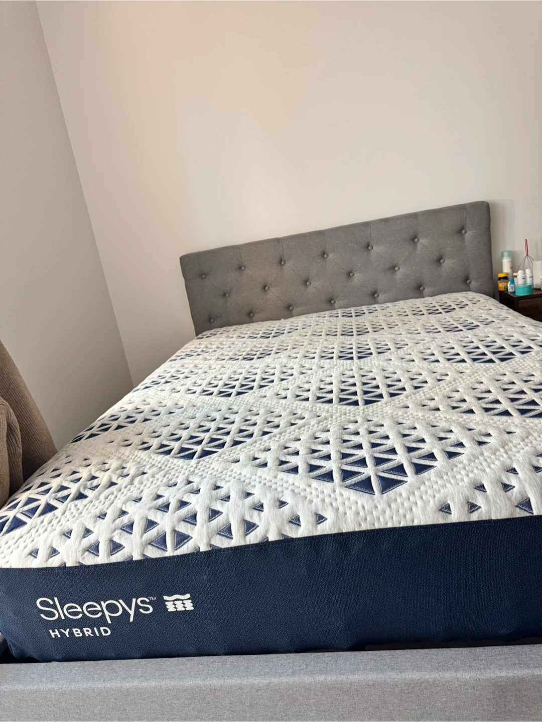 Sleepys Hybrid Mattress + FREE bed frame