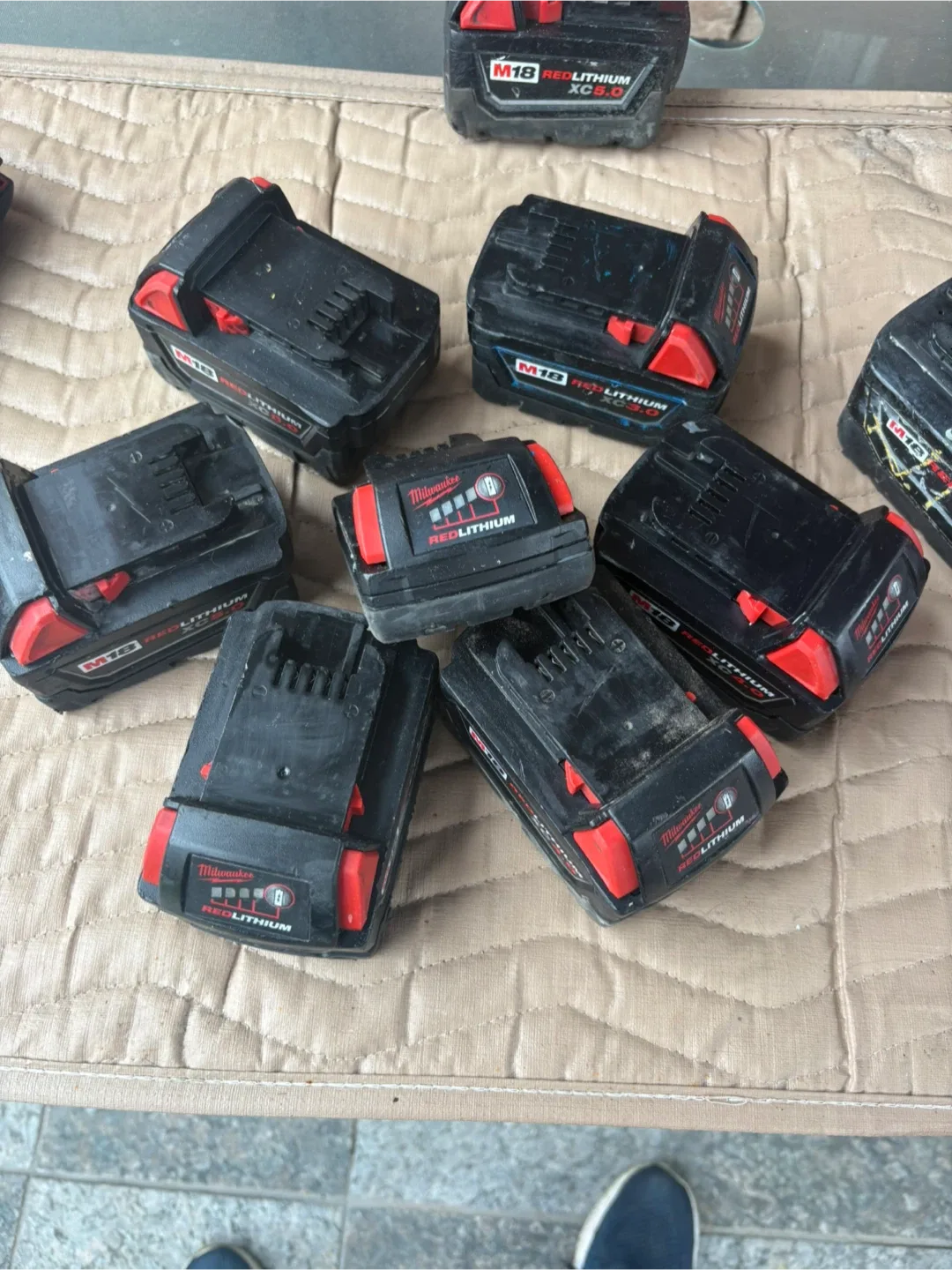 Milwaukee M18 REDLITHIUM Battery Pack thumbnail