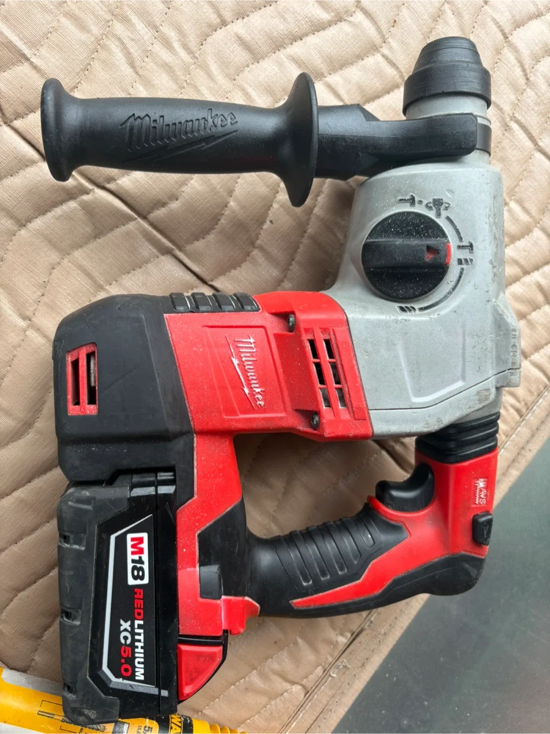 Milwaukee Rotary Hammer Drill thumbnail