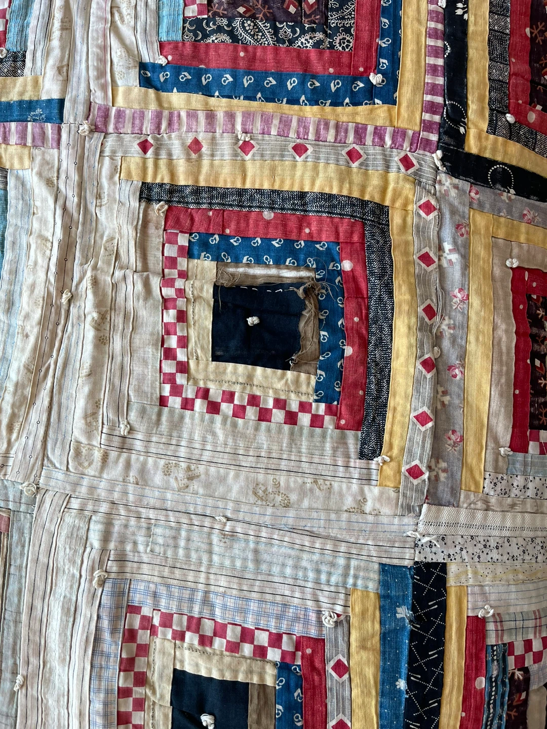 Vintage Log Cabin Quilt - photo 4