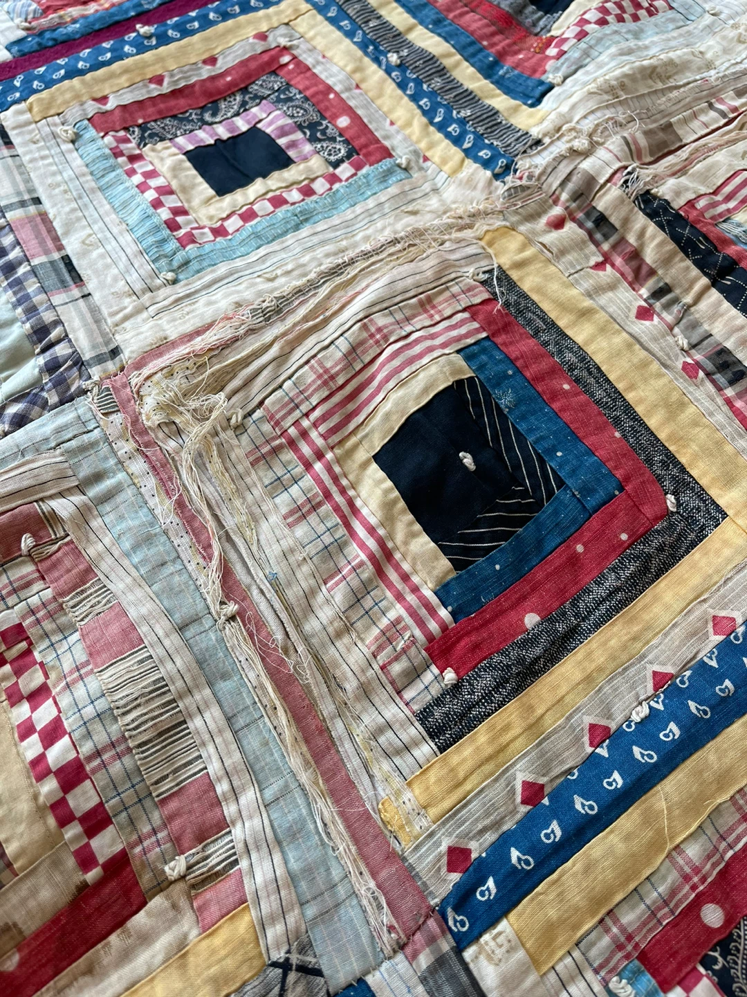 Vintage Log Cabin Quilt - photo 5