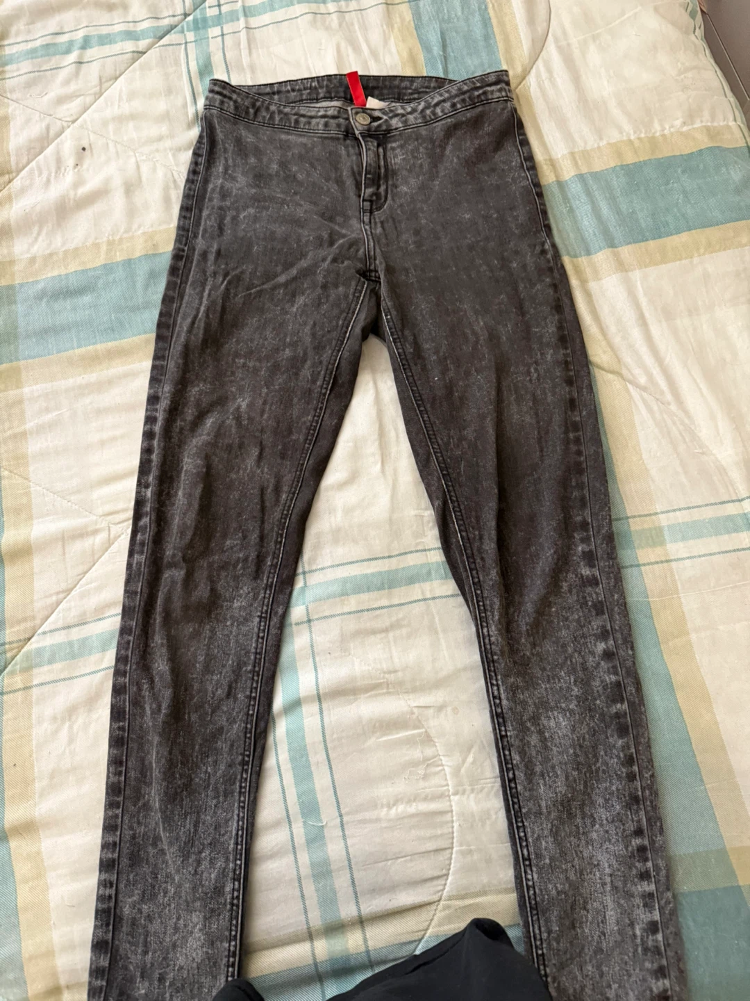 H&M Grey Acid Wash Jeans, Size 8