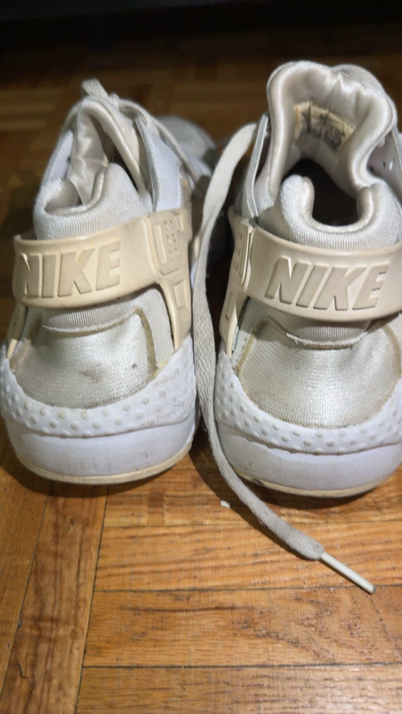 Nike Huarache Sneakers - Size 8 - photo 2
