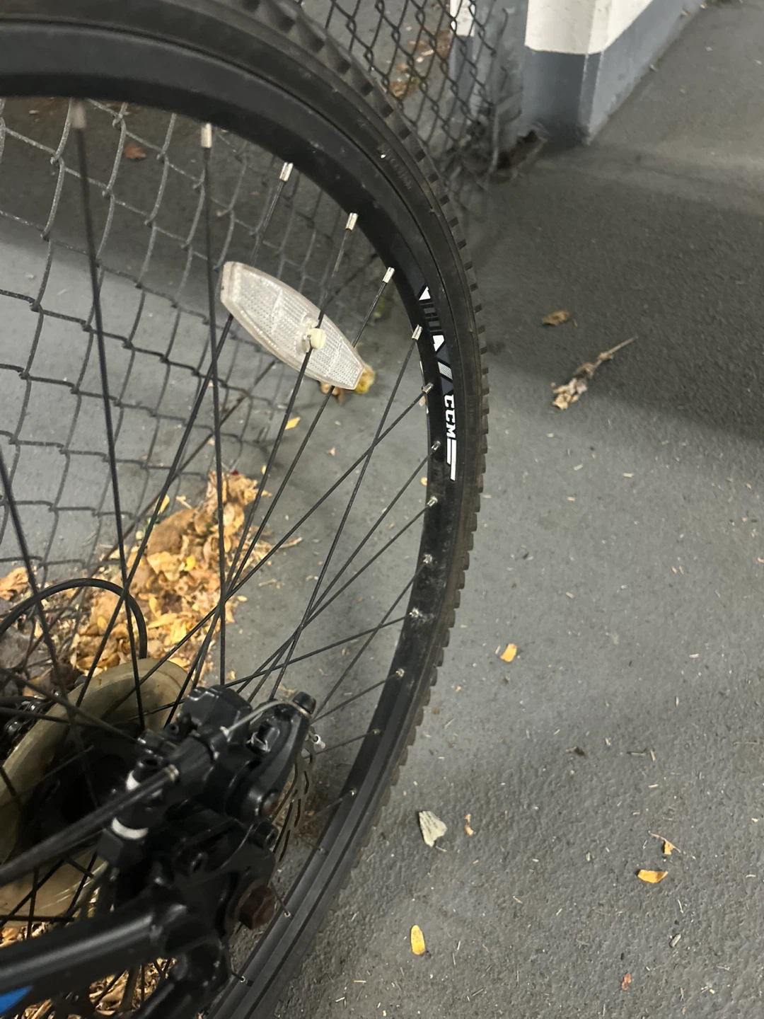 CCM Mountain Bike - Black & Blue - photo 3