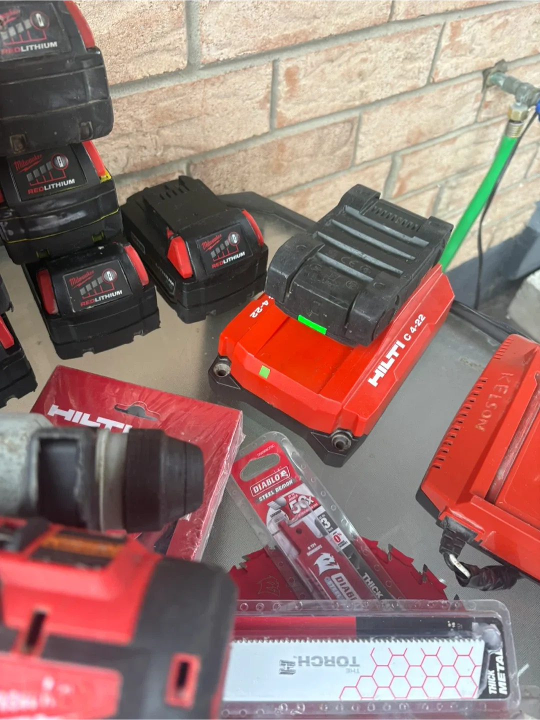 Hilti & Milwaukee Power Tools Bundle image indicator(8)