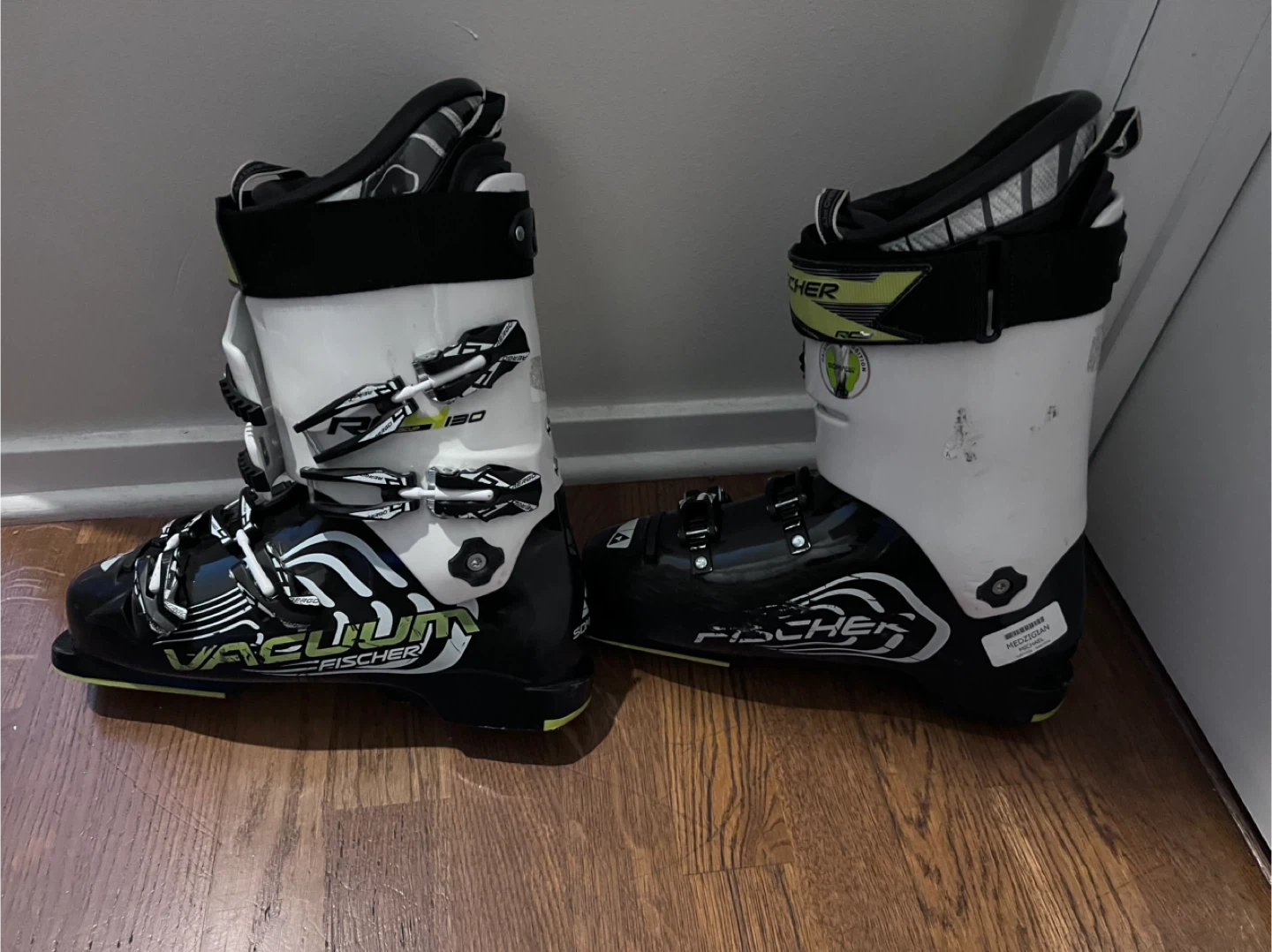 Fischer Vacuum RC4 130 Ski Boots