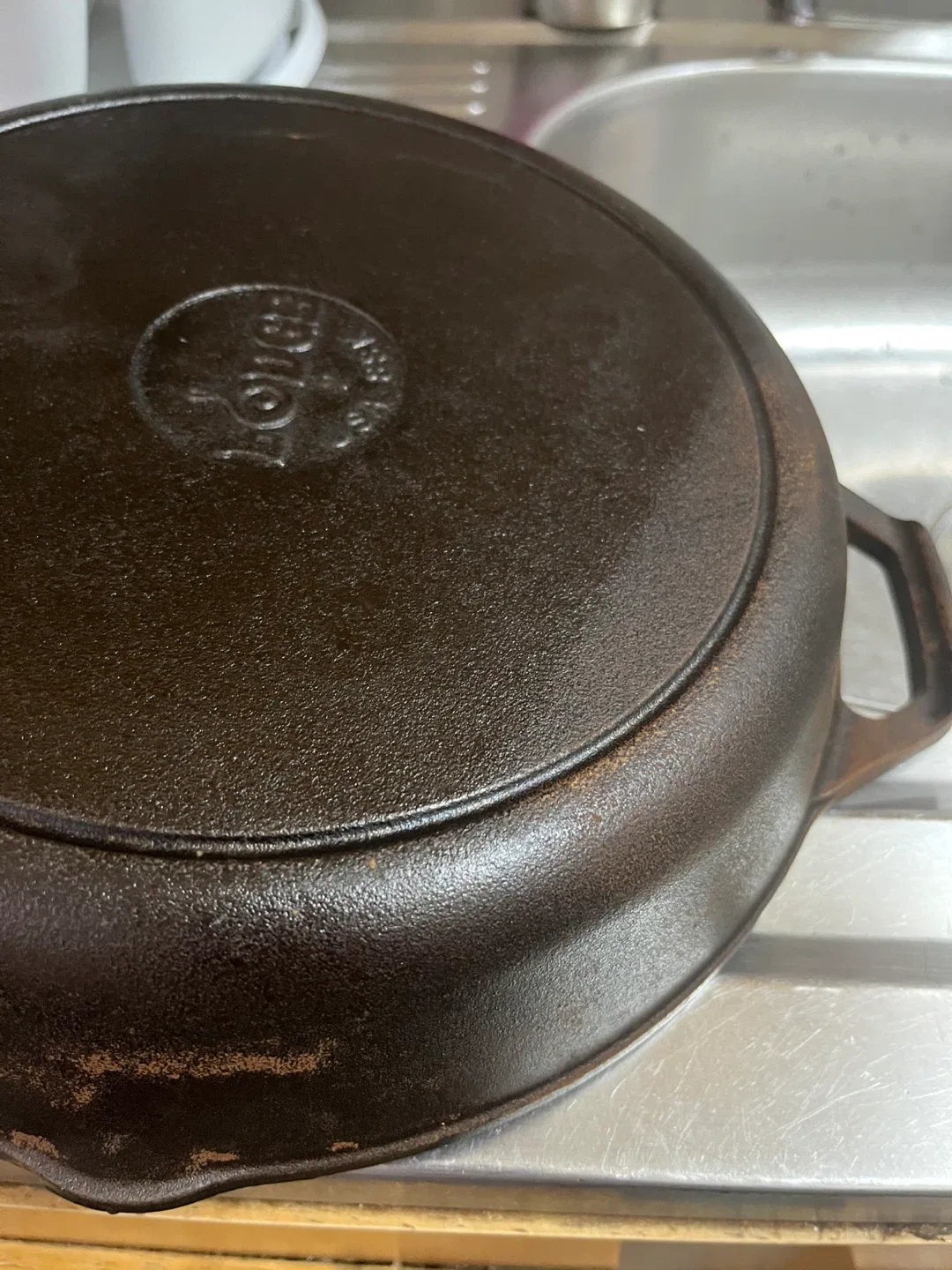 Lodge Cast Iron Skillet image indicator(6)