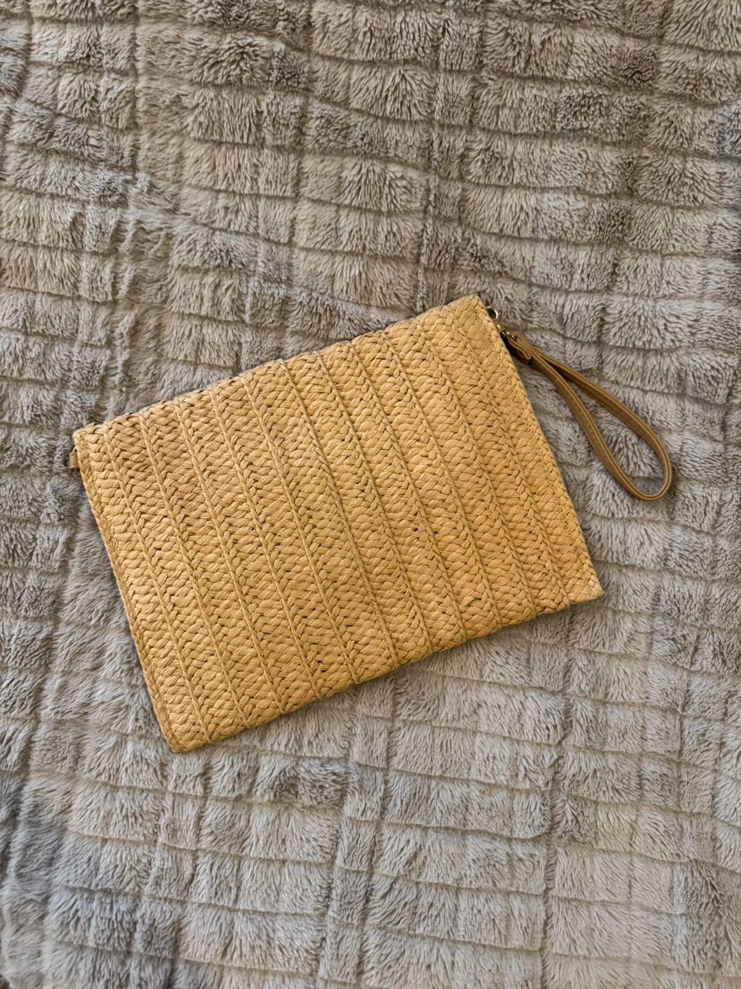 Straw Woven Clutch - photo 2