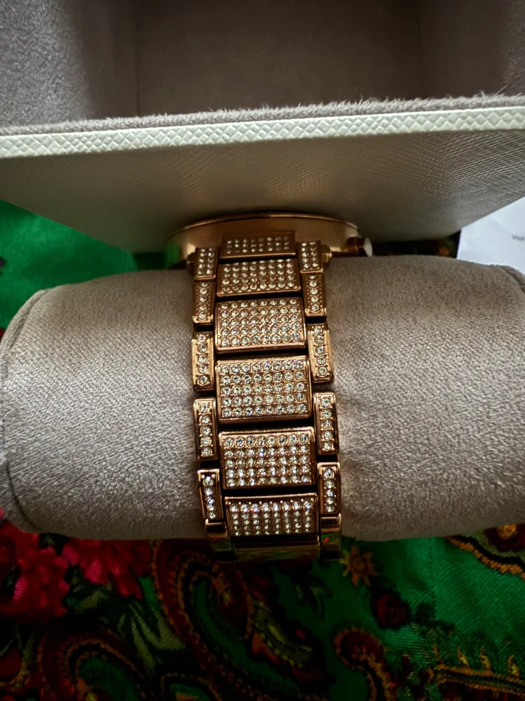 Michael Kors Rose Gold Women's Watch image indicator(2)