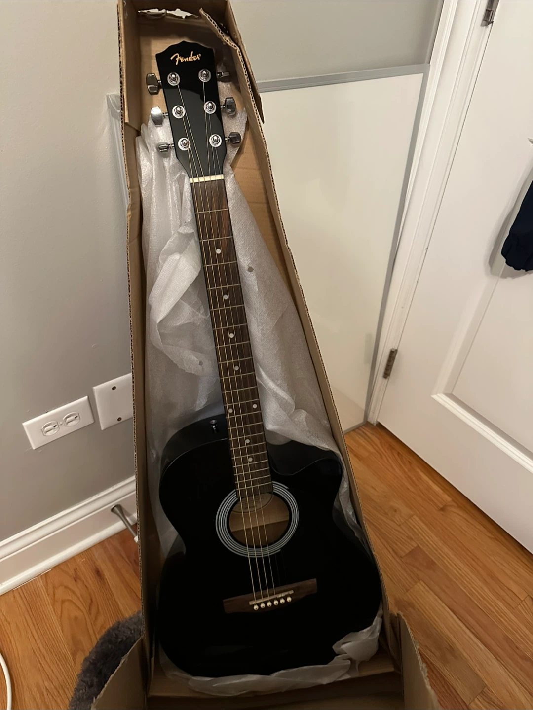 Fender FA-135CE concert black electric/ acoustic Guitar