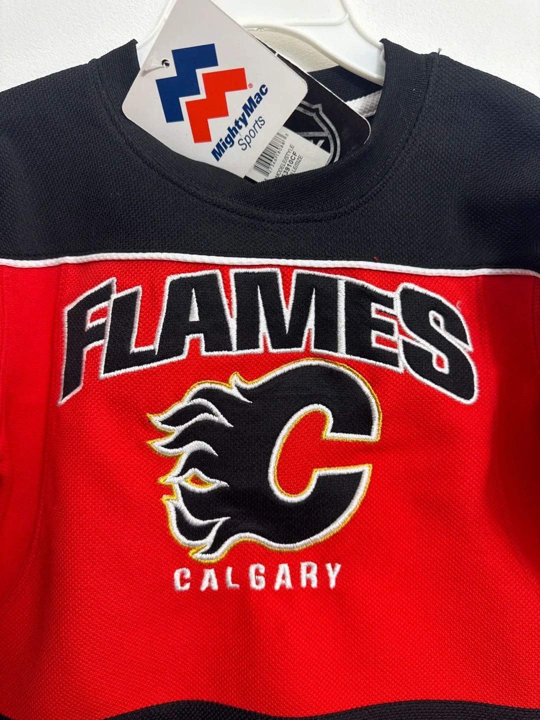 Calgary Flames Kids Jersey, Signed image indicator(2)