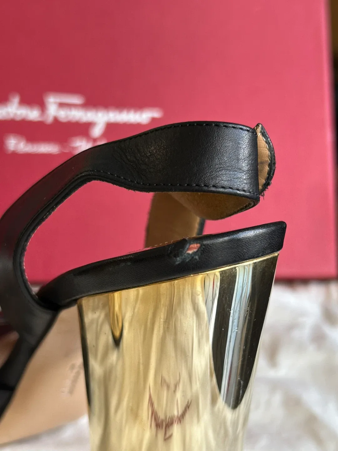 Salvatore Ferragamo heels image indicator(5)