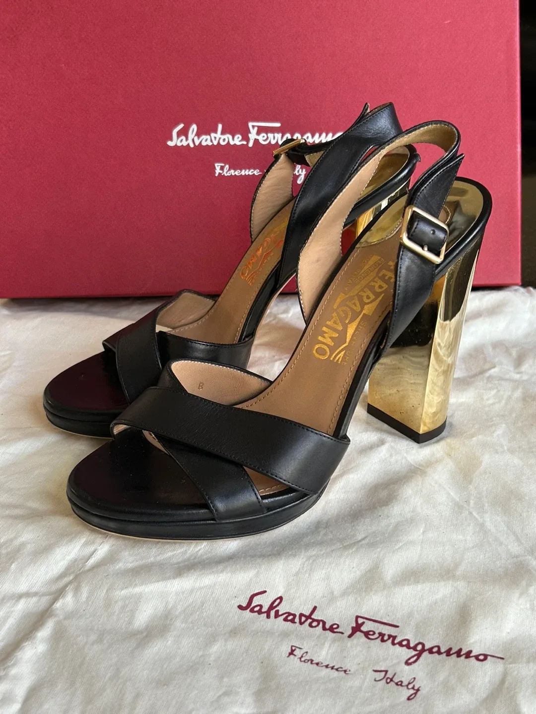 Salvatore Ferragamo heels image indicator(3)