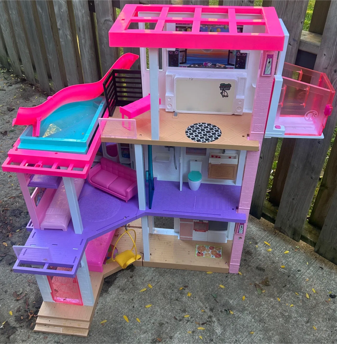 Barbie Dreamhouse Dollhouse with Slide & Pool image indicator(6)