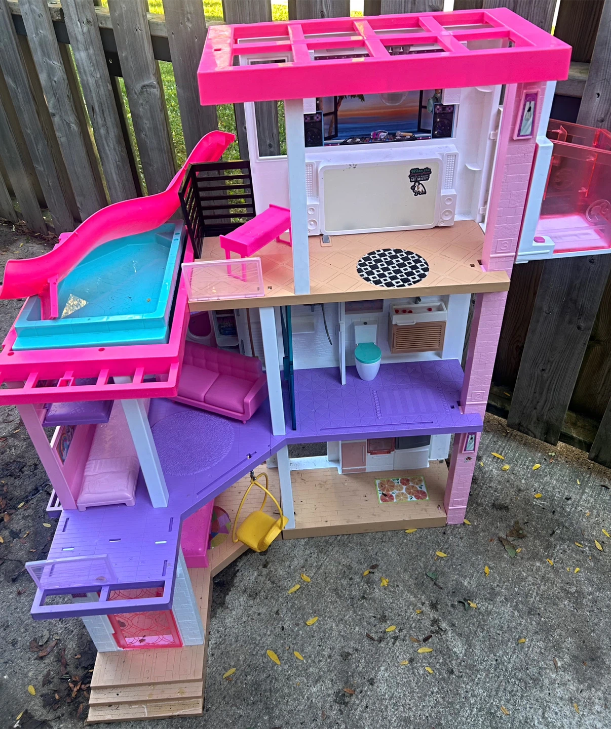 Barbie Dreamhouse Dollhouse with Slide & Pool - photo 3