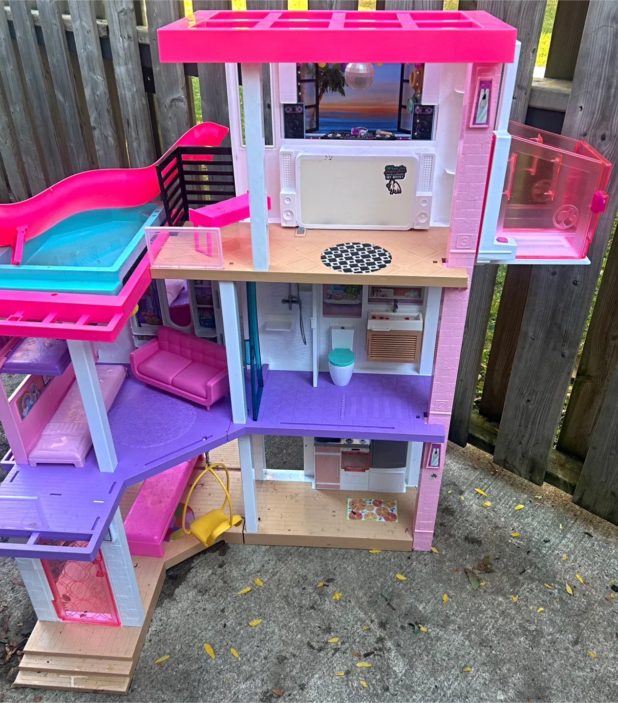 Barbie Dreamhouse Dollhouse with Slide & Pool image indicator(5)