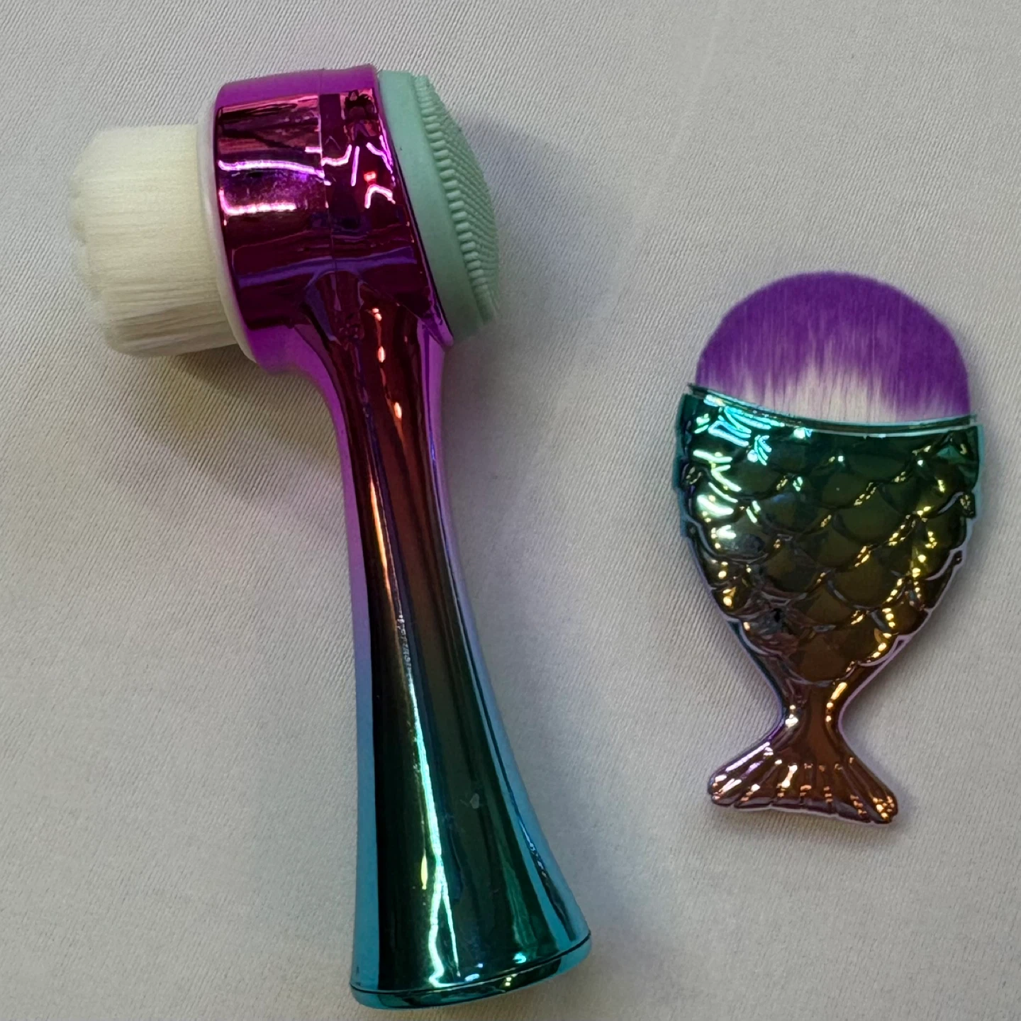 Iridescent Makeup Brush Set Mermaid Cleansing Foundation Brush - photo 2
