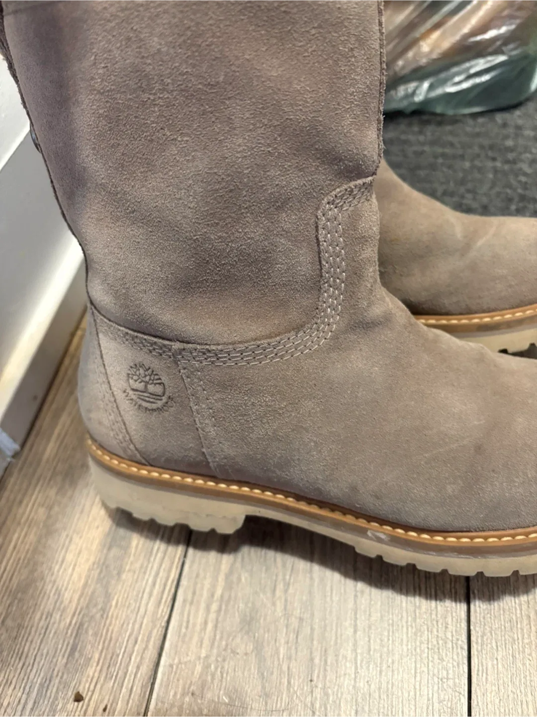 Timberland Chamonix Valley Taupe Gray Boots Size 7 thumbnail