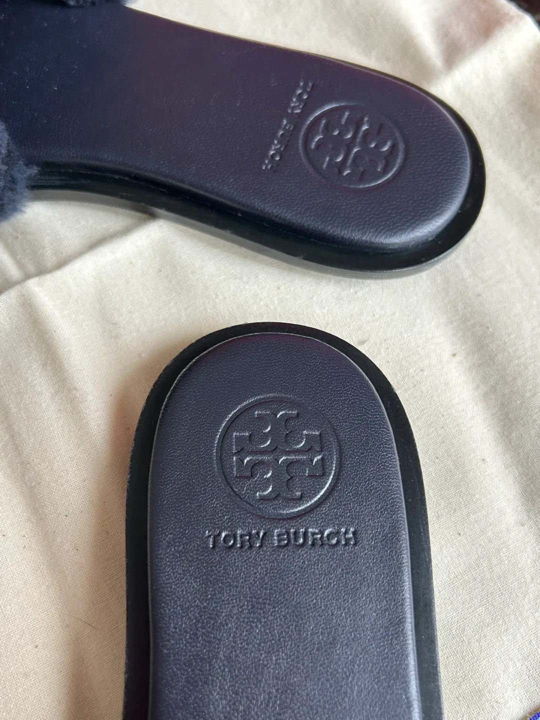 Tory Burch slides image indicator(4)