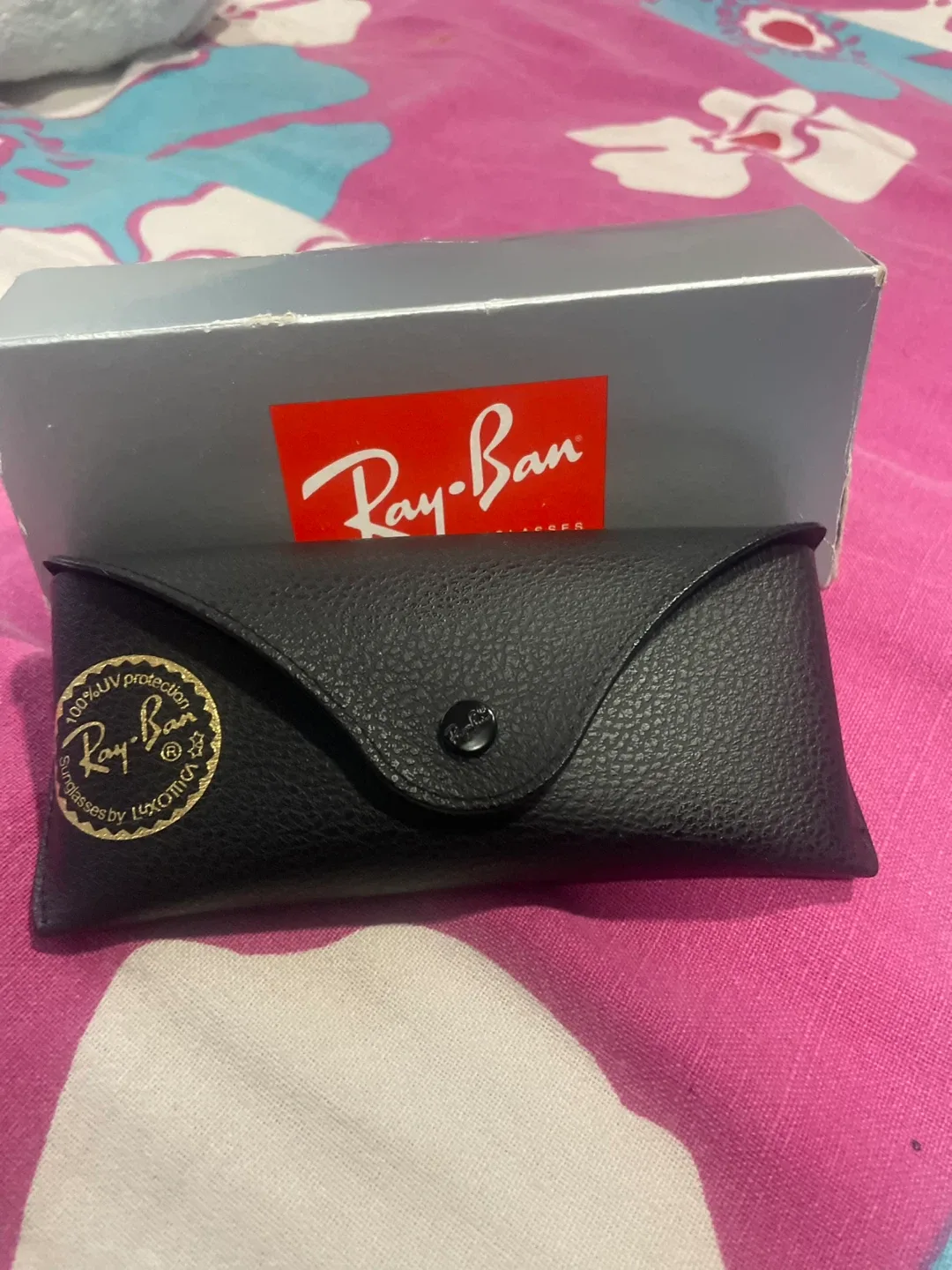 Ray-Ban Aviator Sunglasses with Case