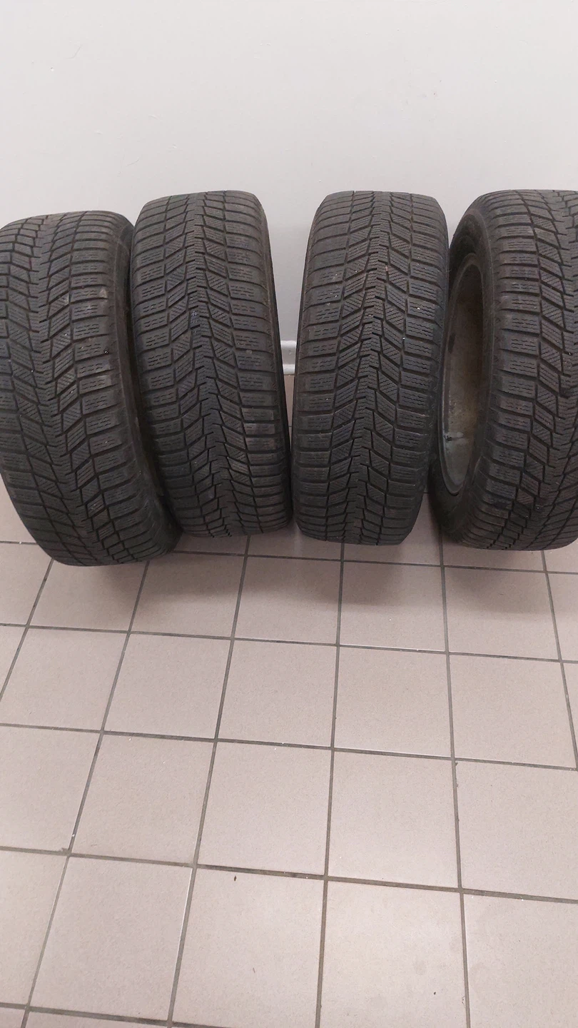 OEM Continental Winter ContactTire  and Rims215/55/16 - photo 5