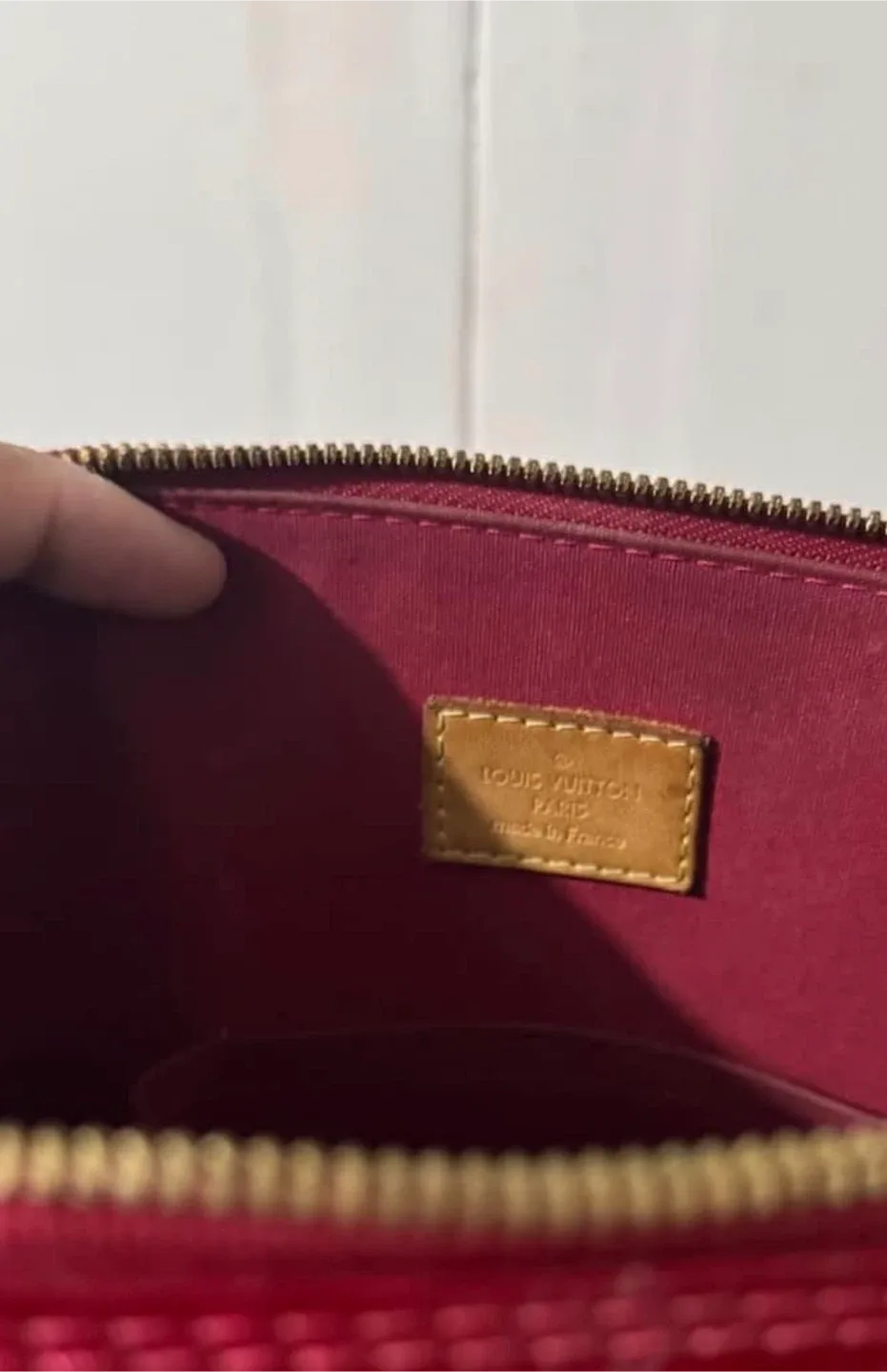 Louis Vuitton Alma GM Vernis Red image indicator(6)