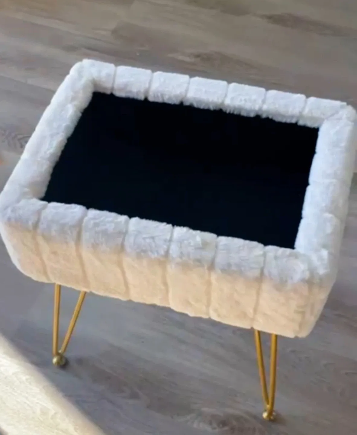 Faux Fur Ottoman Storage Box image indicator(2)