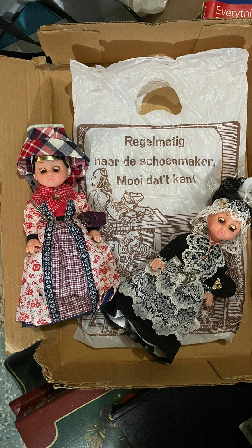 Vintage Dutch Dolls - Traditional Clothing thumbnail