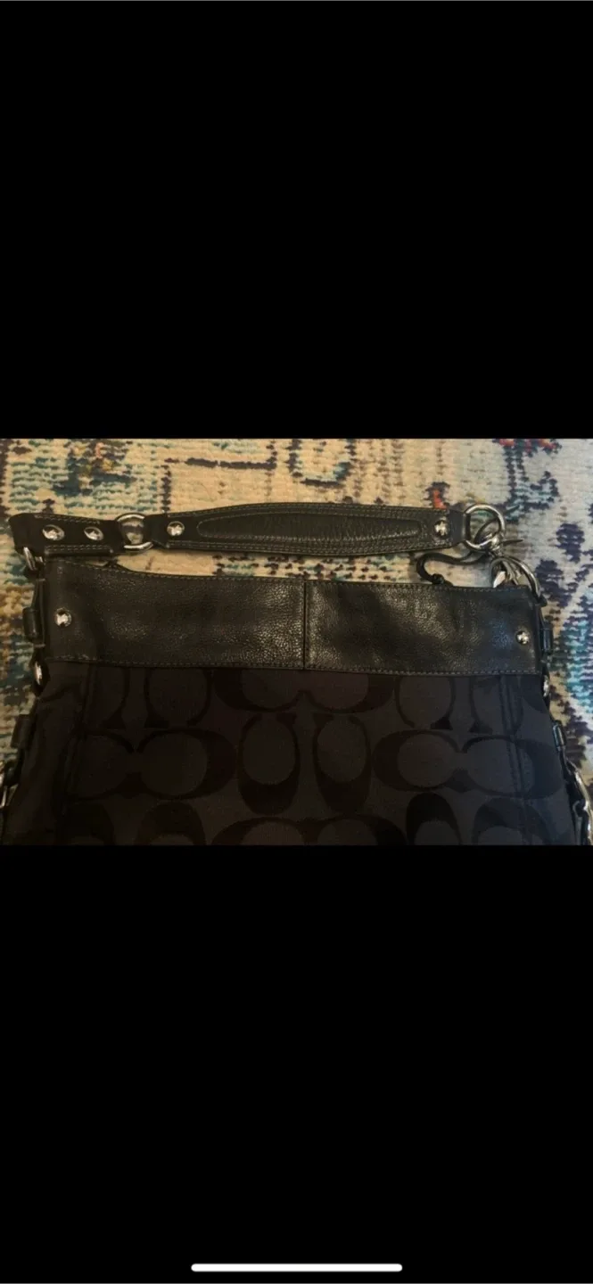 Zoe signature shoulder Coach bag image indicator(3)