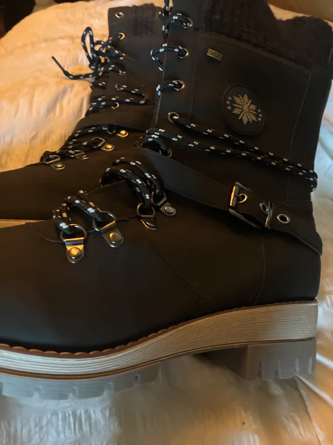 Tex Black Winter Boots, Size 43(US 9-10) image indicator(4)
