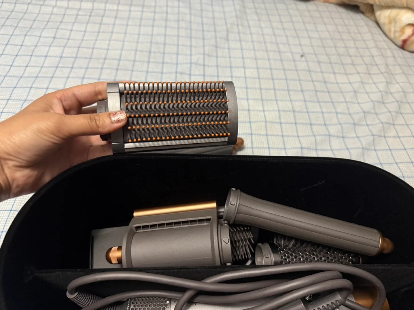 Dyson Airwrap Multi-Styler Complete image indicator(2)