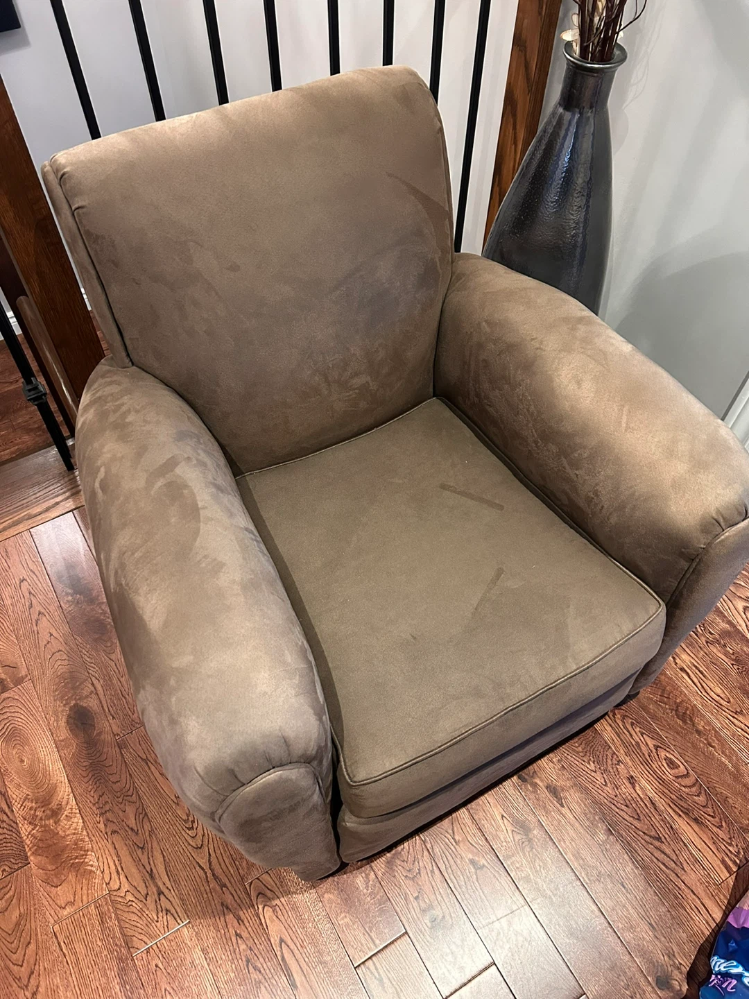 Comfortable Brown Armchair, - photo 2