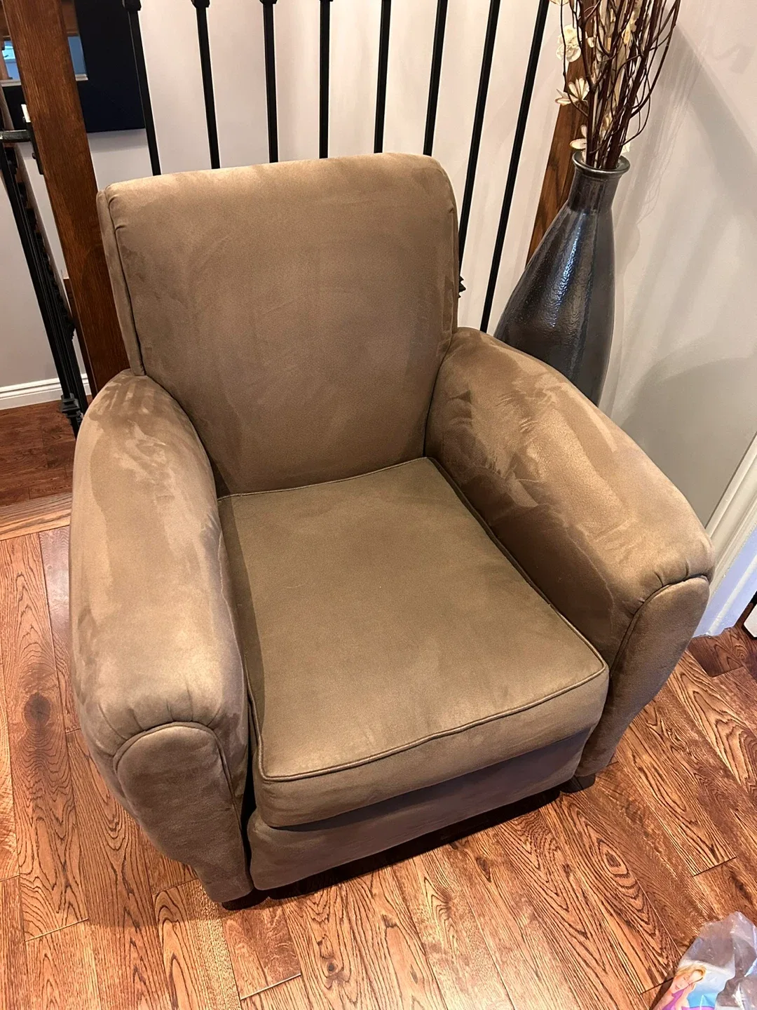Comfortable Brown Armchair, thumbnail