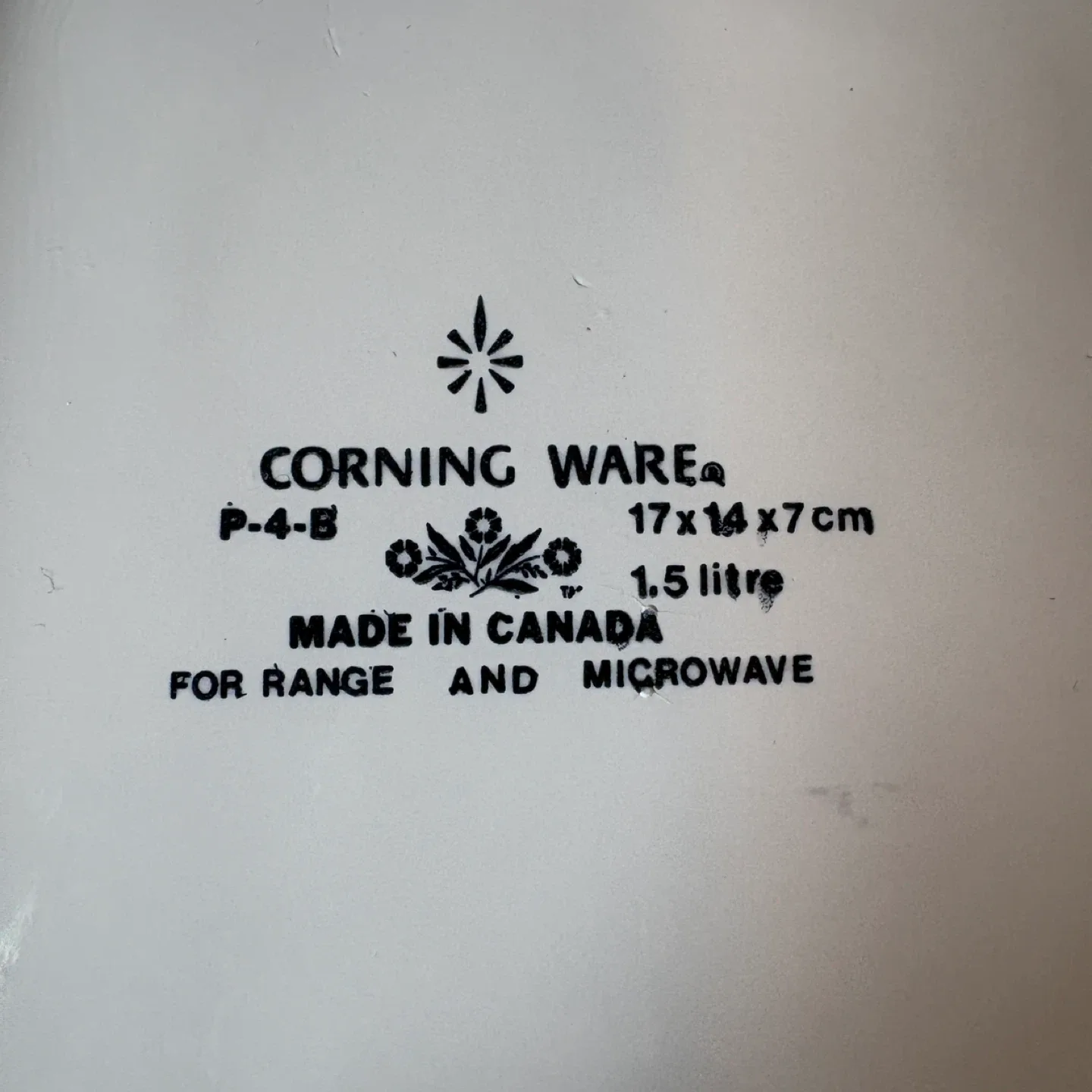 Vintage CORNINGWARE Blue Cornflower Casserole Dish P-4-B image indicator(5)