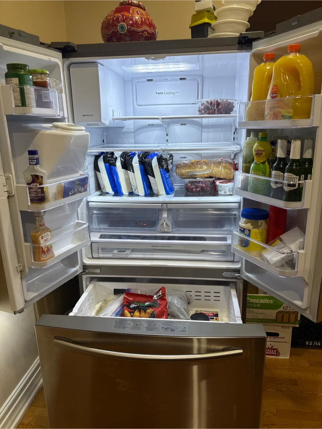 Samsung RF23HCEDBS Refrigerator