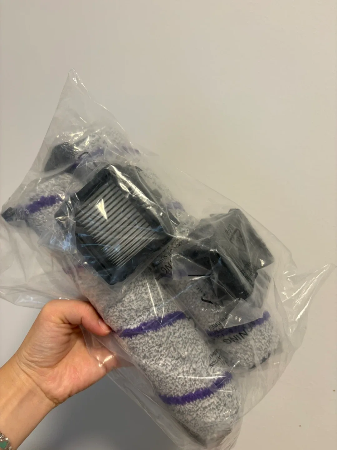 Narwal Freo Robotic Mop & Vacuum image indicator(2)