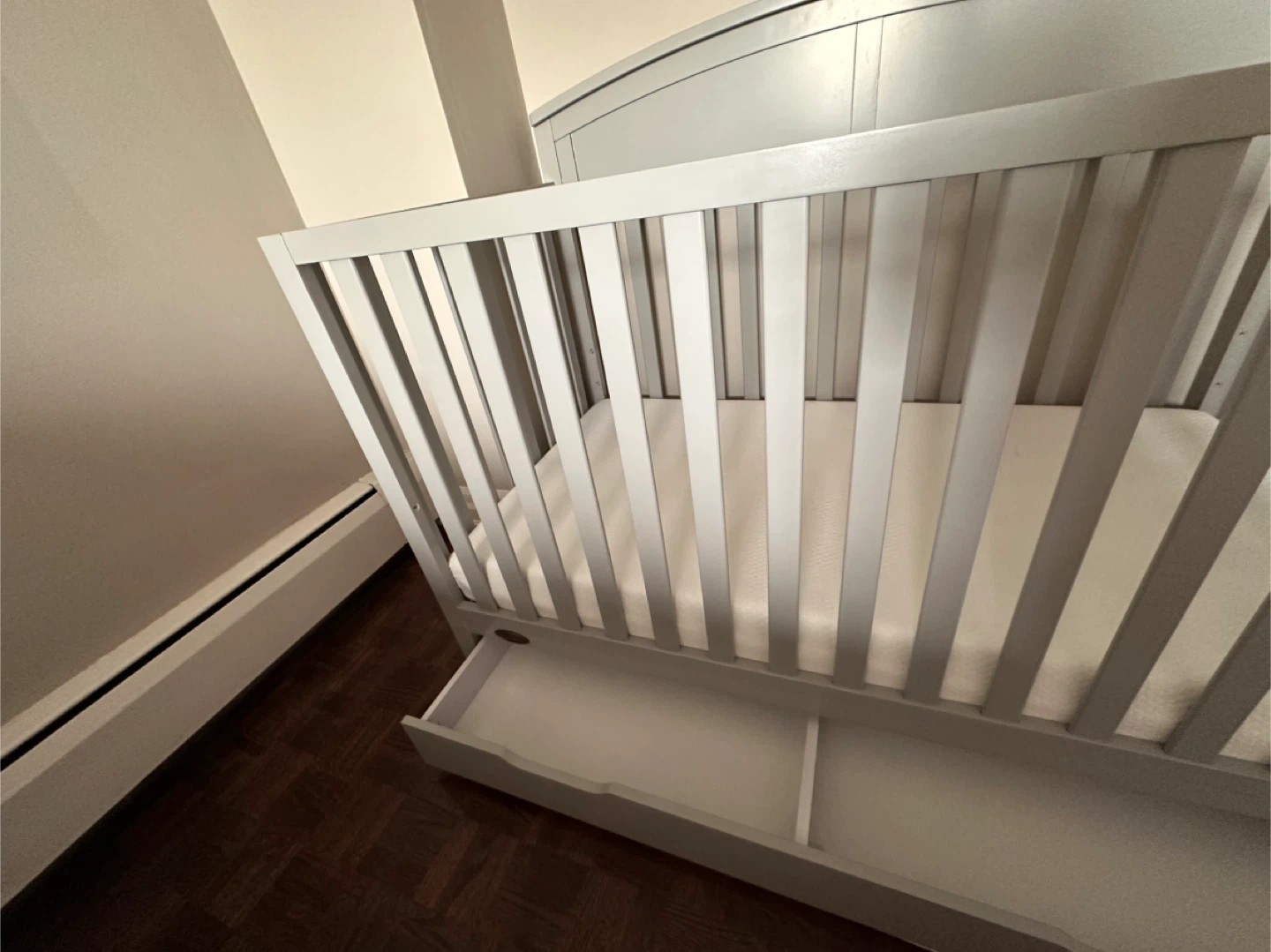 Grey Baby Crib with Mattress - photo 3