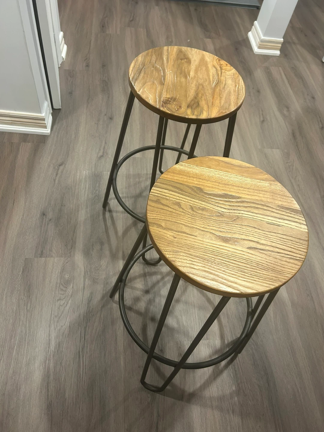 Set of 4 Structube Bar Stools - photo 4