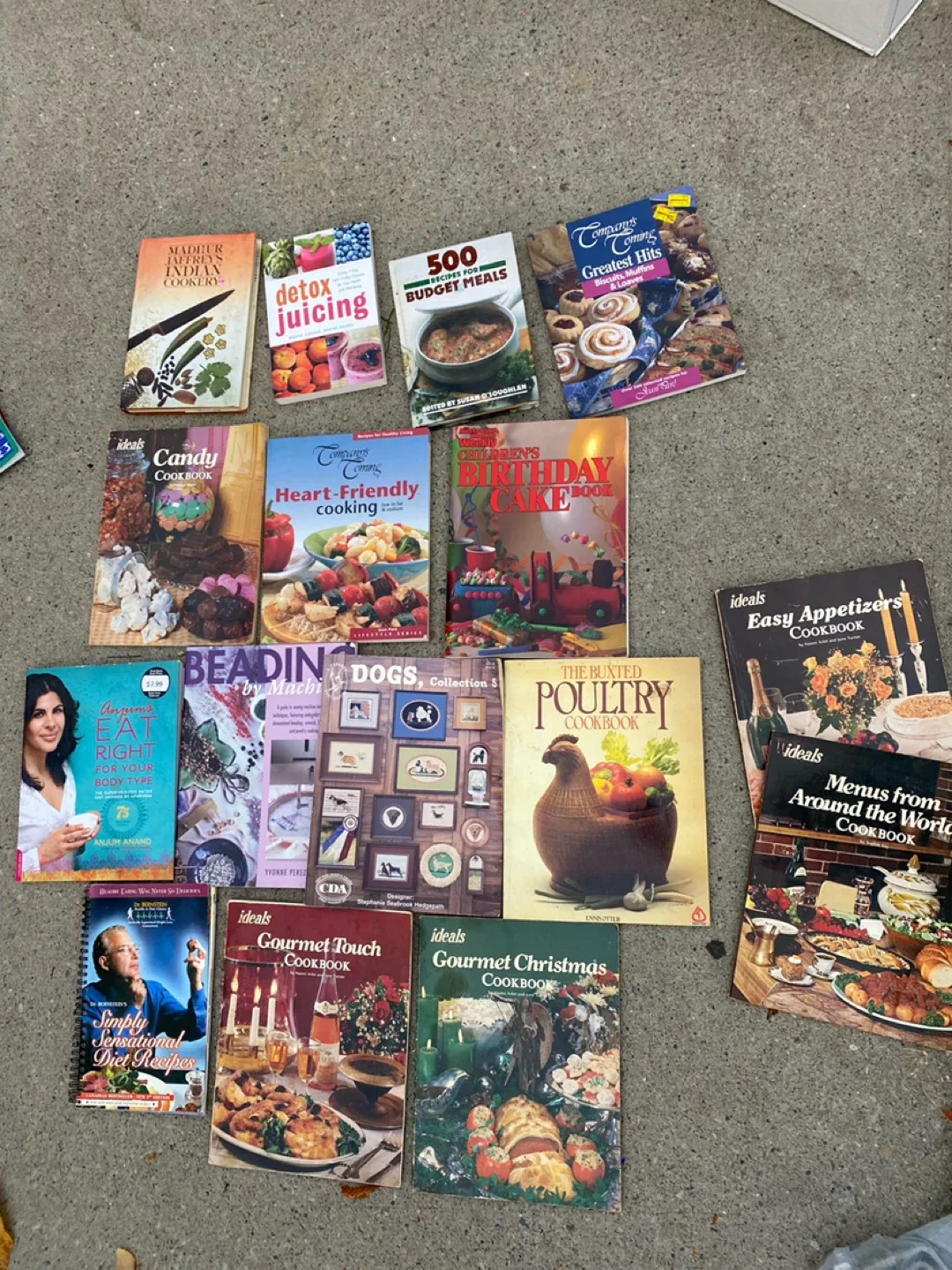 Cookbook Bundle - Variety of cookbooks / cooking books image indicator(2)