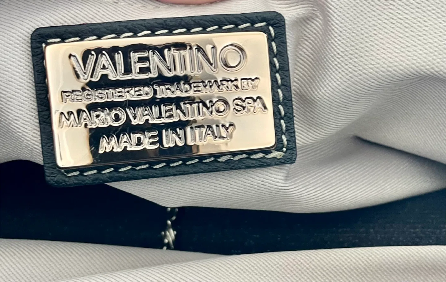 Valentino Black Leather Chain Shoulder Bag image indicator(5)