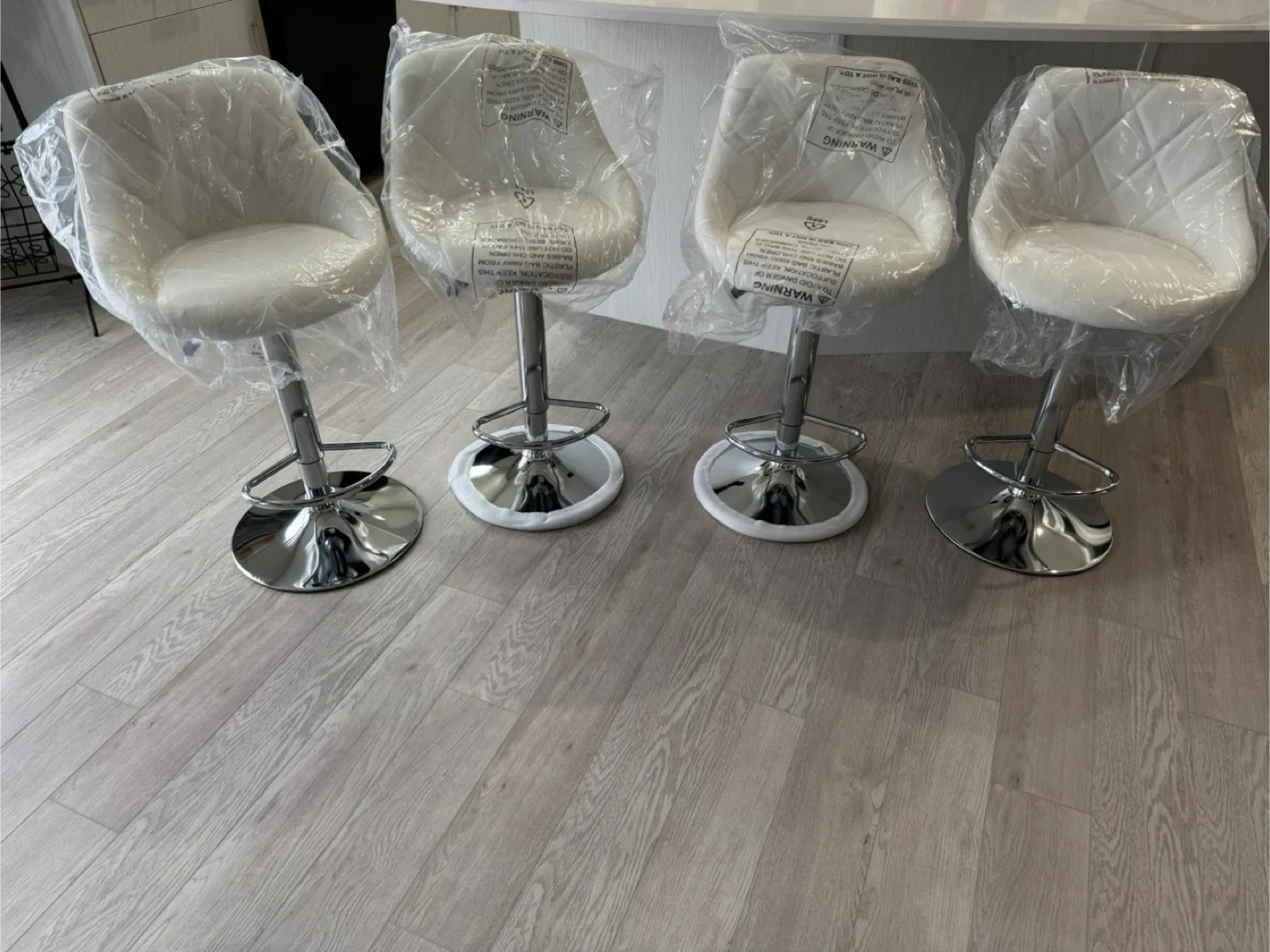 Set of 4 New White Bar Stools image indicator(3)