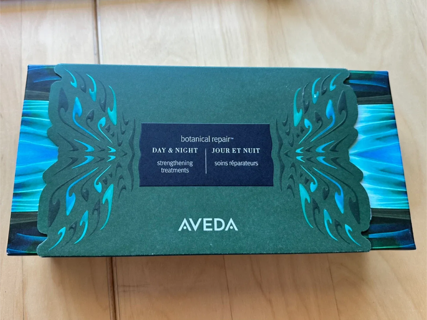 Aveda Botanical Repair Day & Night Strengthening Treatments image indicator(5)