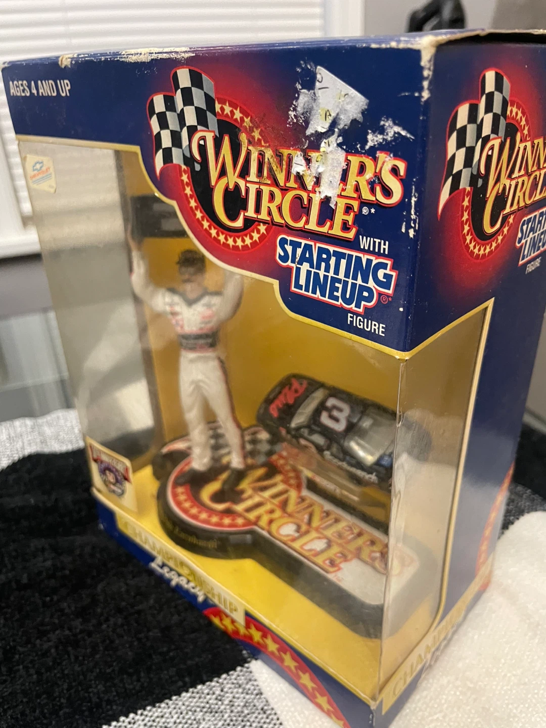 Winner's Circle Dale Earnhardt Figure - photo 3