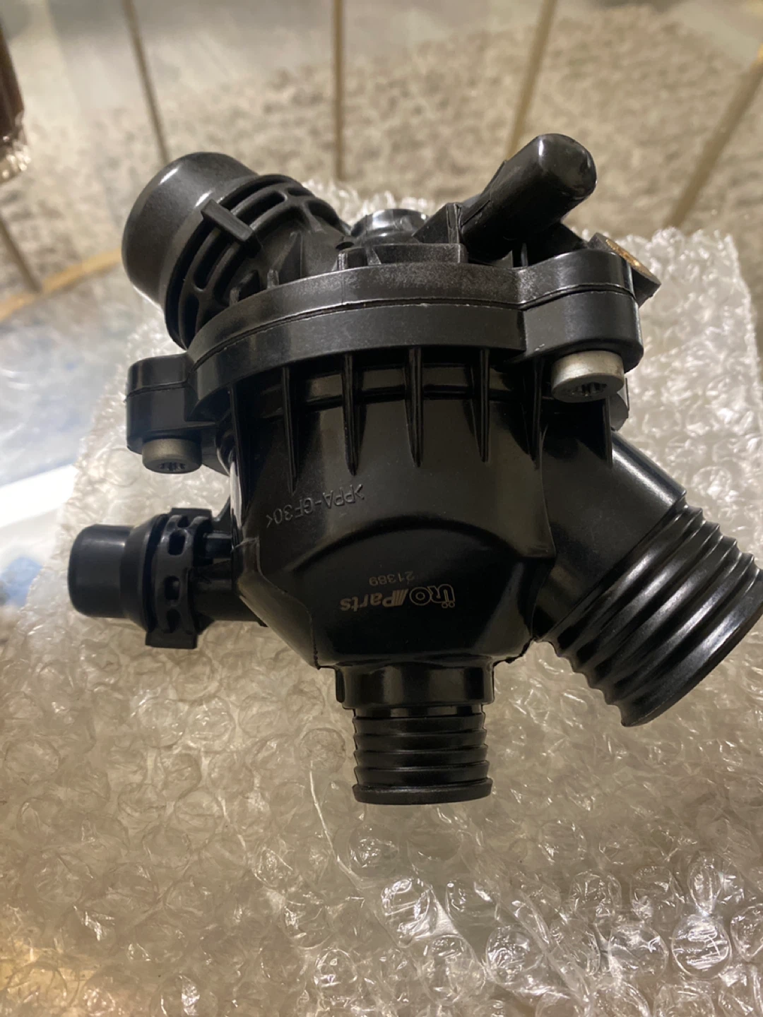 BMW URO Parts Thermostat Assembly URO-013557