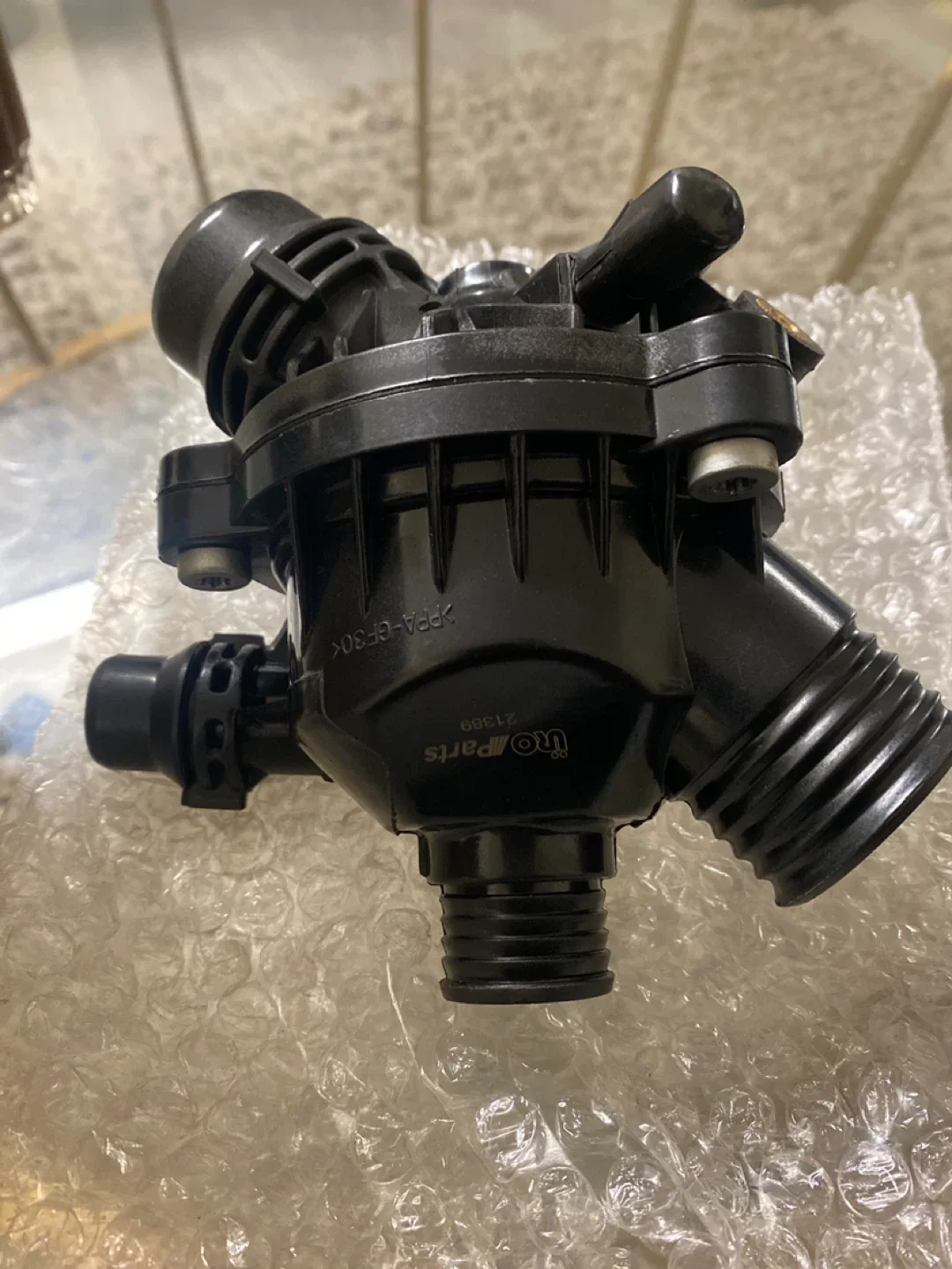 BMW URO Parts Thermostat Assembly URO-013557 thumbnail