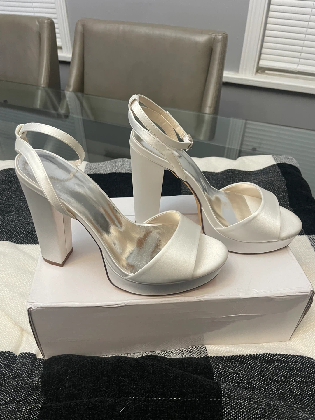 White Heels - photo 3