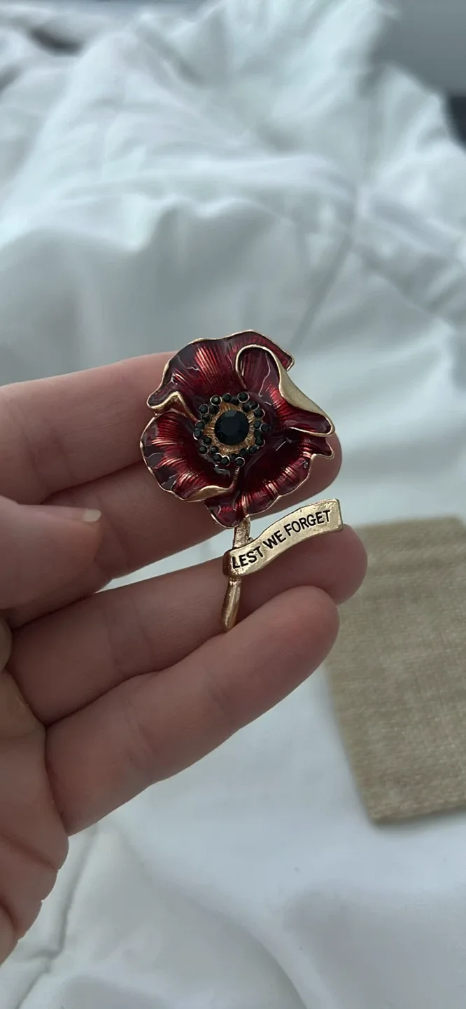 Veterans Poppy brooch thumbnail