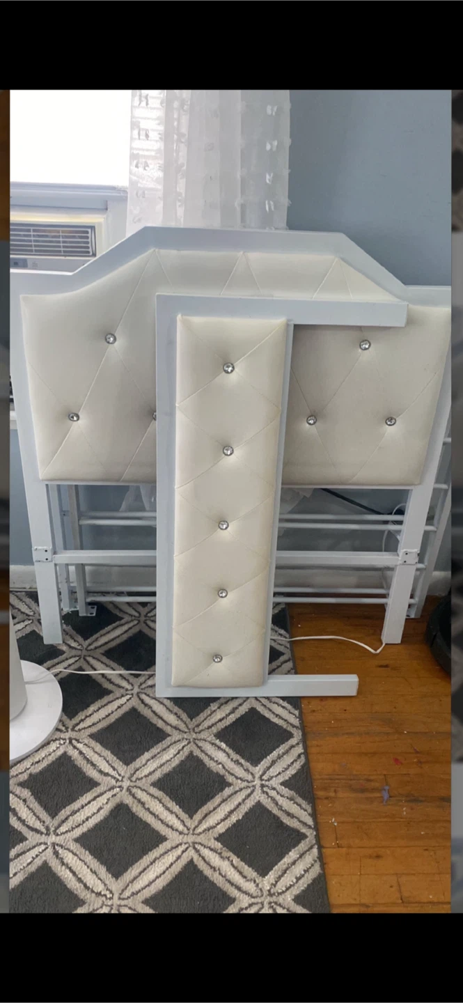 Twin base white
