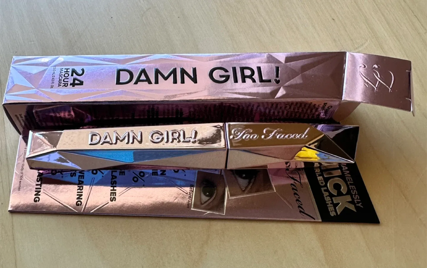 Too Faced Damn Girl! 24-Hour Mascara image indicator(2)